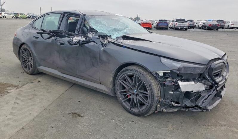 
								2025 BMW M5 full									