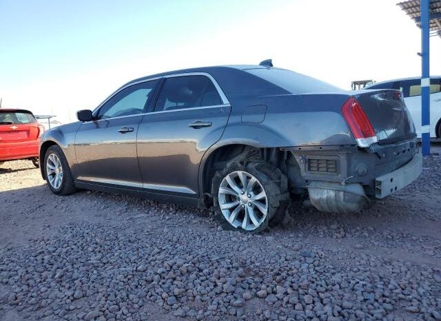 
								2018 Chrysler 300 full									
