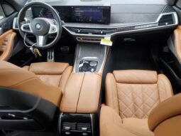 
										2023 BMW X7 full									