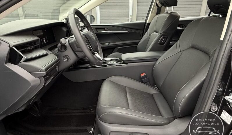 
								TOYOTA CAMRY Hybrid full									