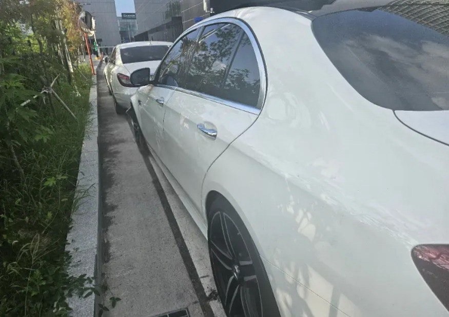MERCEDES BENZ E 63 AMG 4Matik