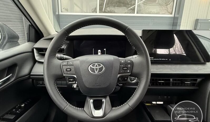 
								TOYOTA CAMRY Hybrid full									