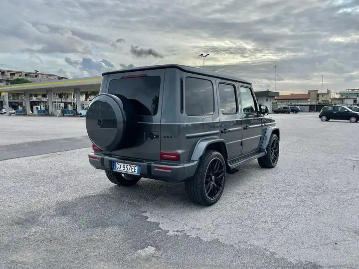 MERCEDES BENZ G63