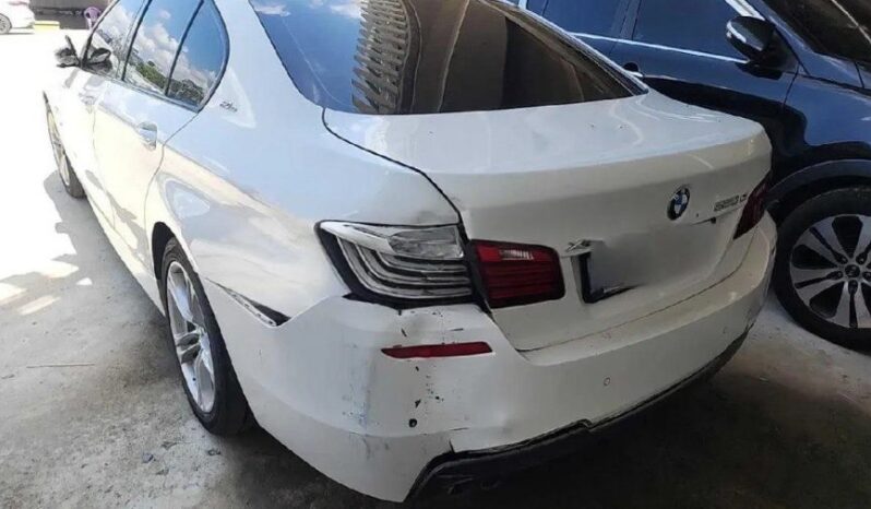 
								BMW 520d Xdrive full									