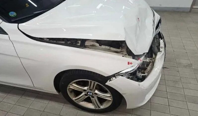 
								BMW 320d Xdrive full									