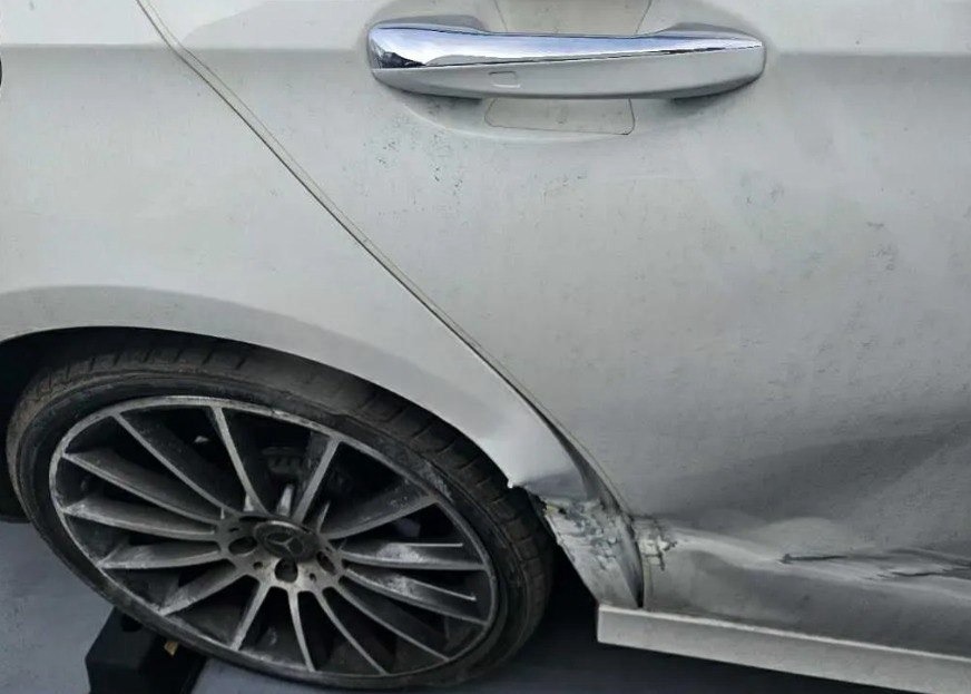 MERCEDES BENZ E350