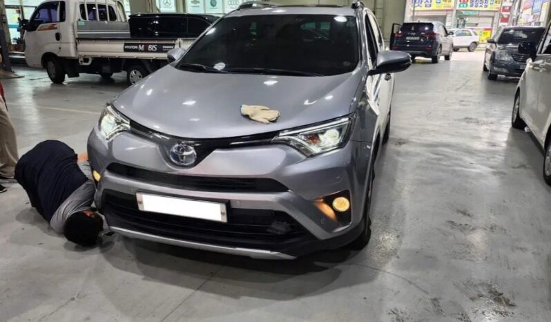
								TOYOTA RAV 4 full									
