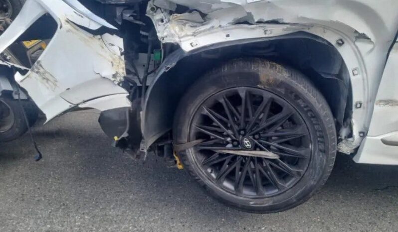 
								HYUNDAI SANTA FE full									