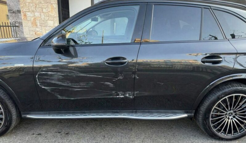 
								MERCEDES BENZ GLC 300 full									