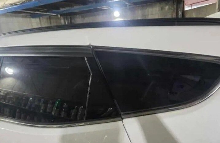 
								HYUNDAI SANTA FE full									