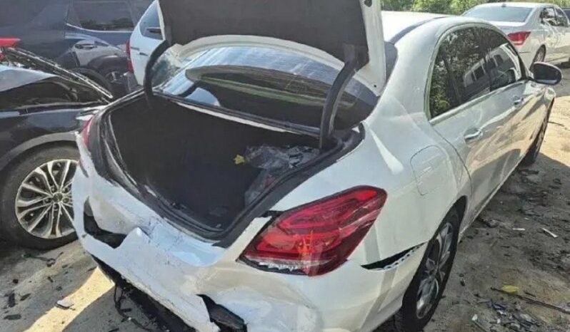 
								MERCEDES BENZ C 200d full									