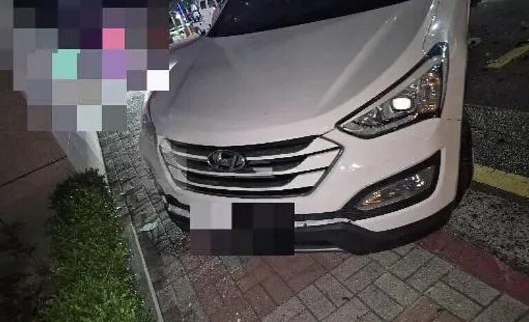 
								HYUNDAI SANTA FE full									