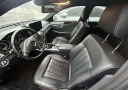 
										MERCEDES BENZ E220 full									