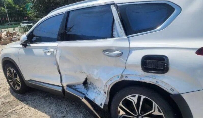
								HYUNDAI SANTA FE full									