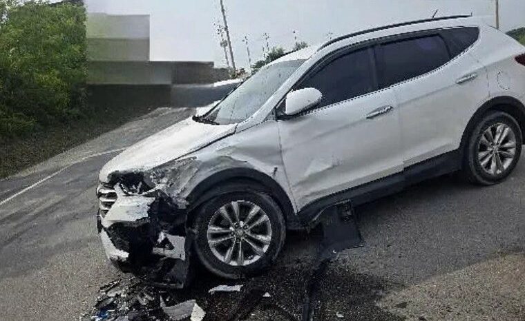 
								HYUNDAI SANTA FE full									