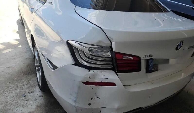 
								BMW 520d Xdrive full									