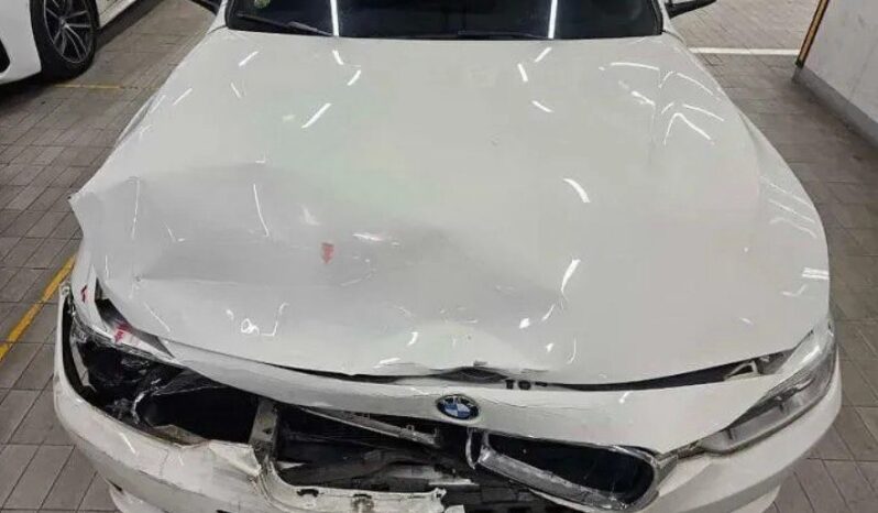 
								BMW 320d Xdrive full									