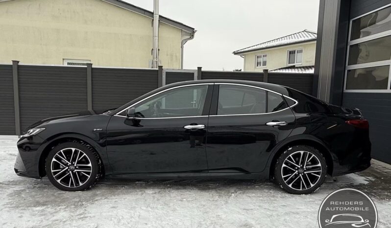 
								TOYOTA CAMRY Hybrid full									