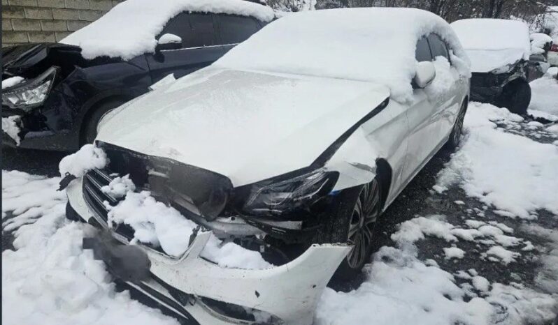 
								MERCEDES BENZ E400 full									