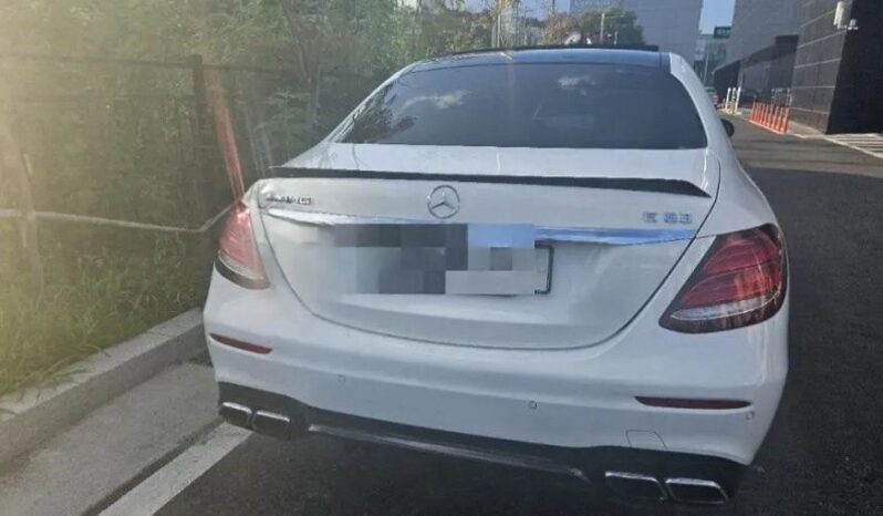 
								MERCEDES BENZ E 63 AMG 4Matik full									