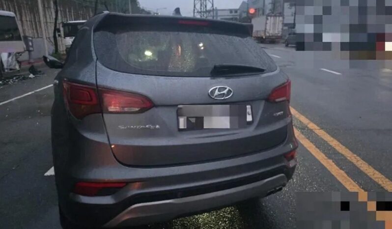 
								HYUNDAI SANTA FE full									