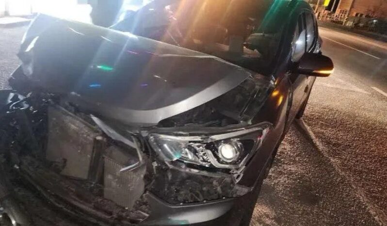 
								HYUNDAI SANTA FE full									