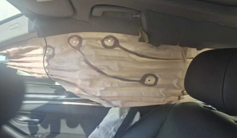 
								BMW 520d Xdrive full									