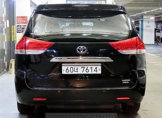 
								Toyota Sienna full									