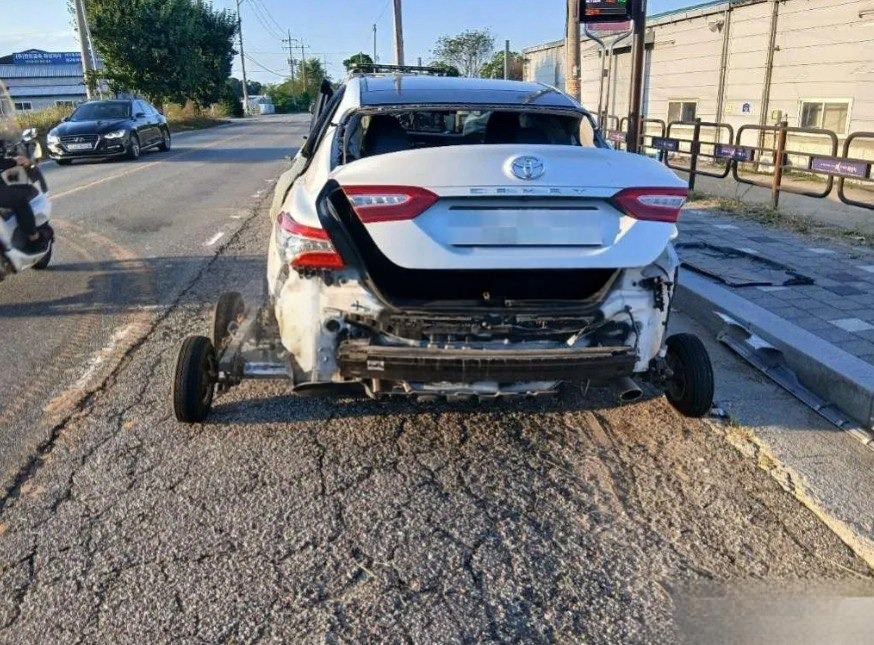TOYOTA CAMRY
