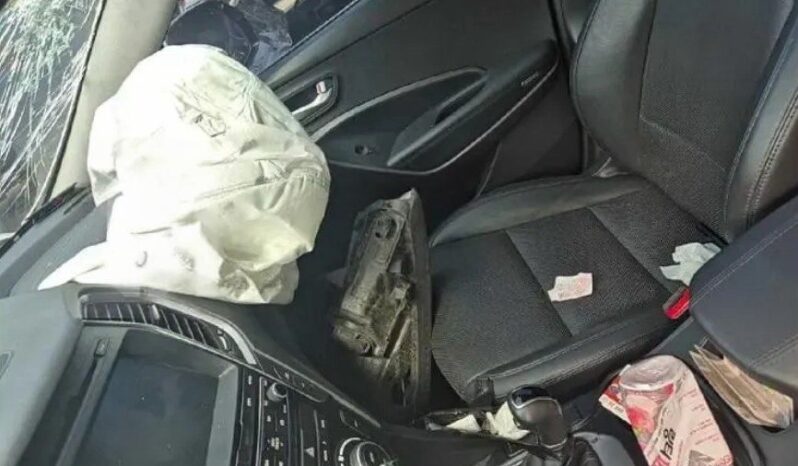
								HYUNDAI SANTA FE full									