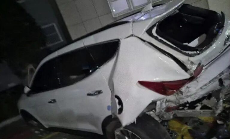 
								HYUNDAI SANTA FE full									