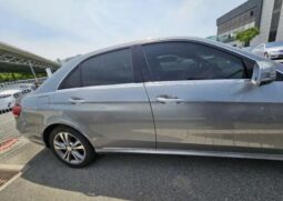 
										MERCEDES BENZ E220 full									