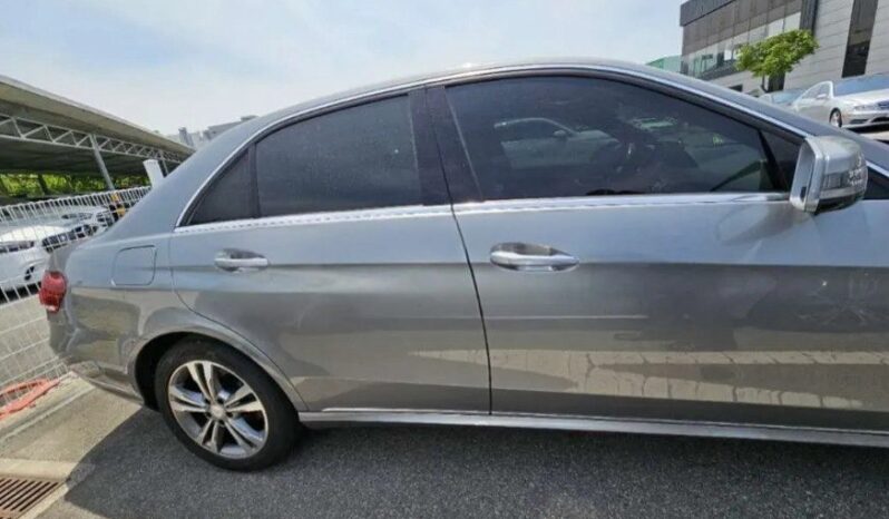 
								MERCEDES BENZ E220 full									