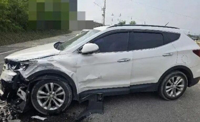 
								HYUNDAI SANTA FE full									