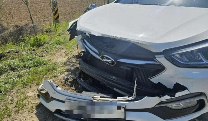 
								HYUNDAI SANTA FE full									