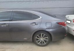 
										LEXUS ES300h full									