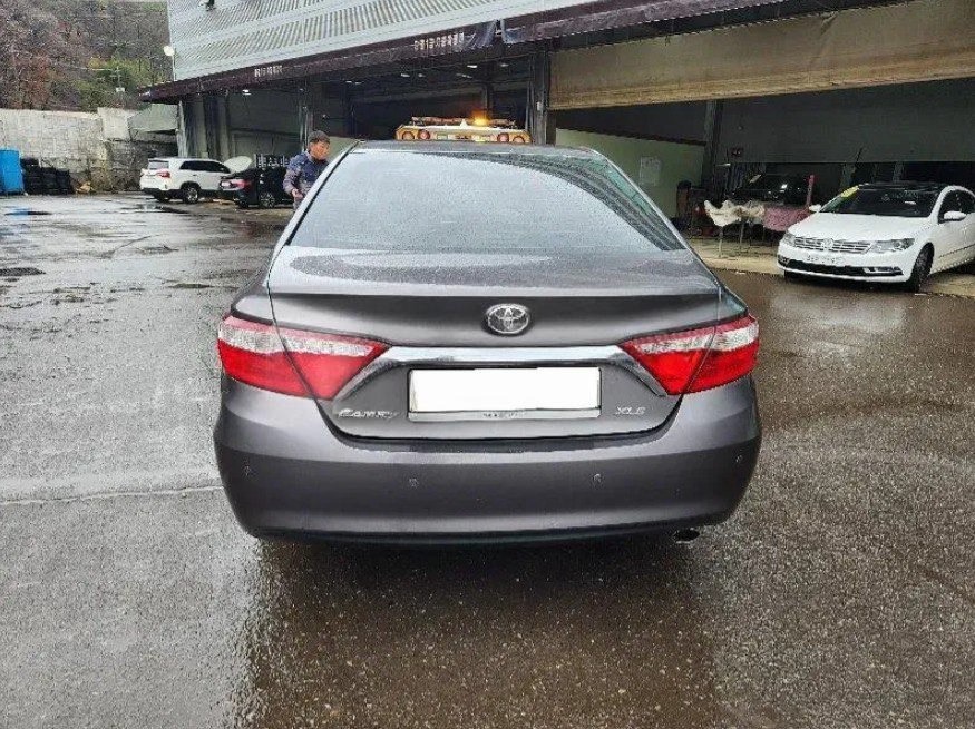 TOYOTA CAMRY