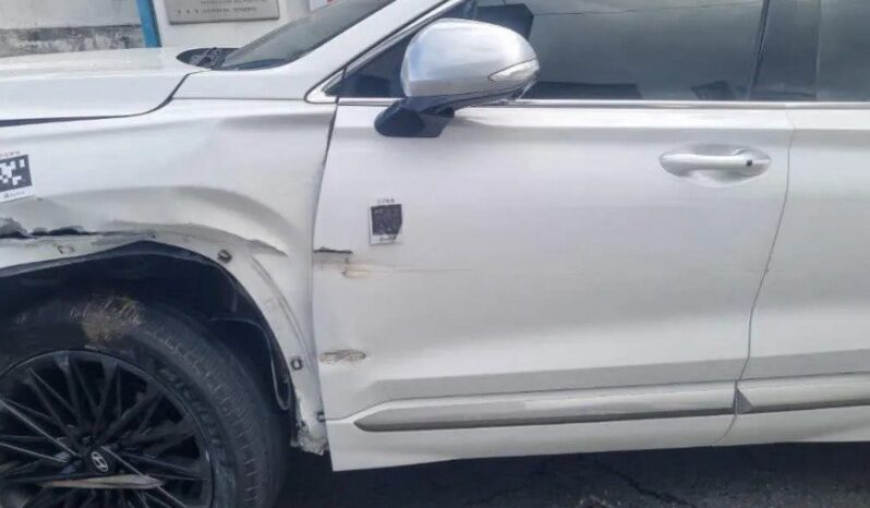 
								HYUNDAI SANTA FE full									