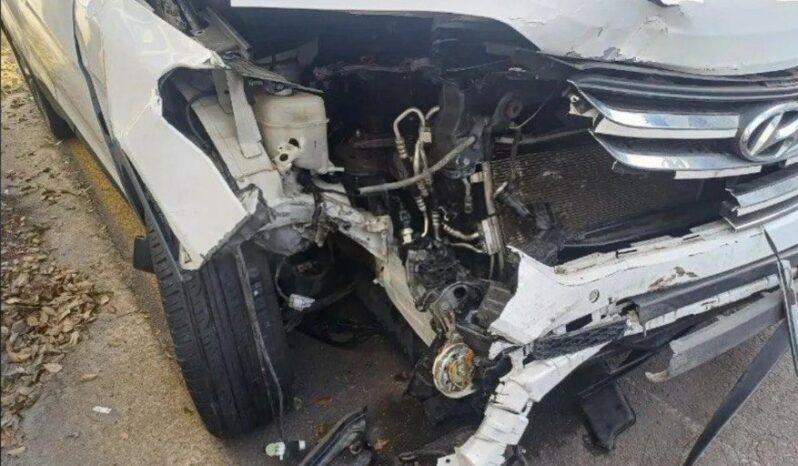 
								HYUNDAI SANTA FE full									