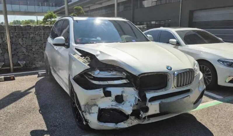 
								BMW X5 Xdrive30d full									