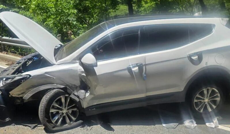 
								HYUNDAI SANTA FE full									