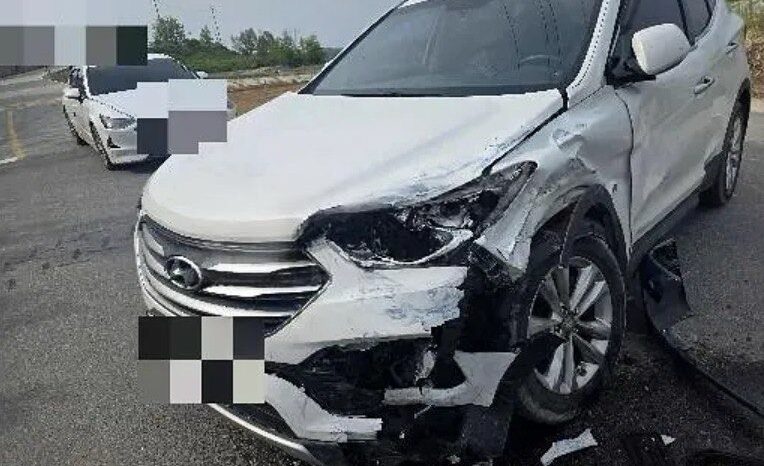 
								HYUNDAI SANTA FE full									