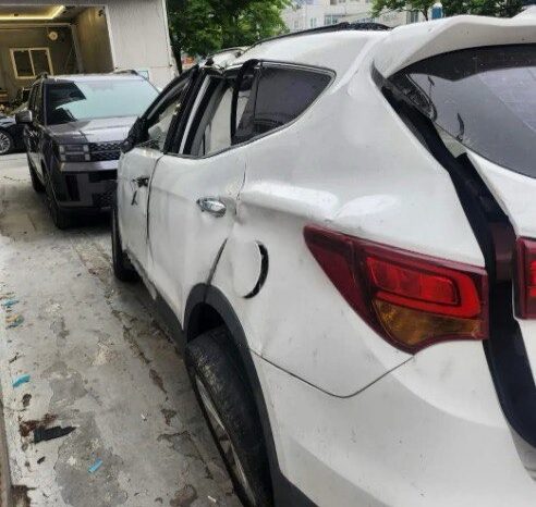 
								HYUNDAI SANTA FE full									