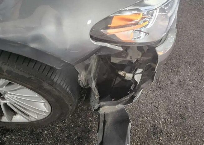 
								BMW 520d Xdrive full									