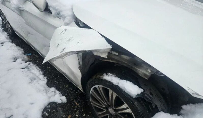 
								MERCEDES BENZ E400 full									