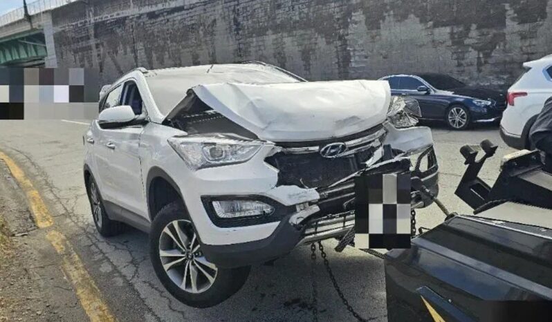 
								HYUNDAI SANTA FE full									