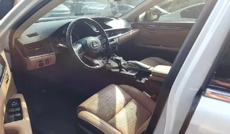 
								LEXUS ES300h full									