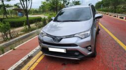 
										TOYOTA RAV 4 full									