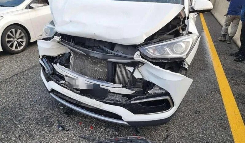 
								HYUNDAI SANTA FE full									