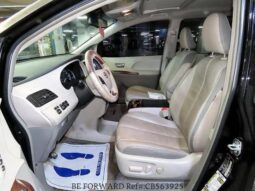 
										Toyota Sienna full									